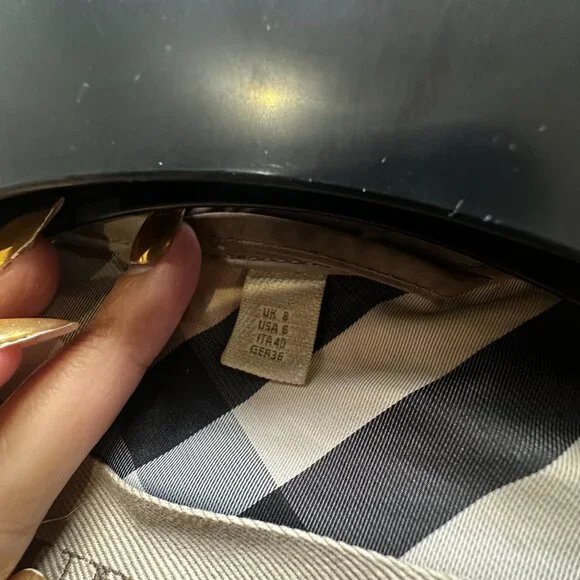 Burberry Brit Raincoat - Picture 3 of 6